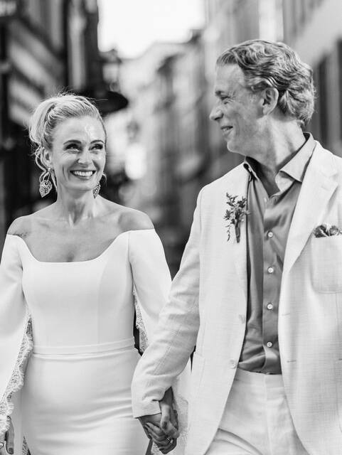 Ceyda Düvenci ve Güçlü Mete Stockholm’de evlendi: İlk nikâh kareleri