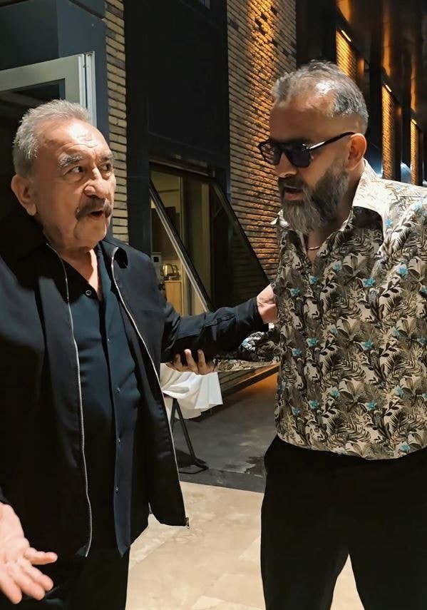 Ümit Besen, Kayseri’deki konserine nostaljik minibüsle gitti