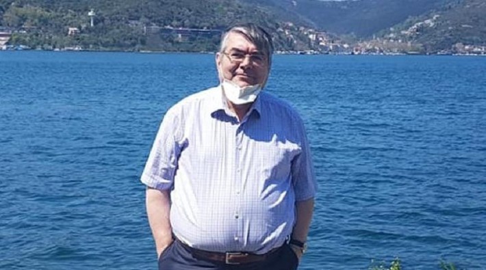 Koronavirüs aşısı olan doktor koronavirüsten hayatını kaybetti