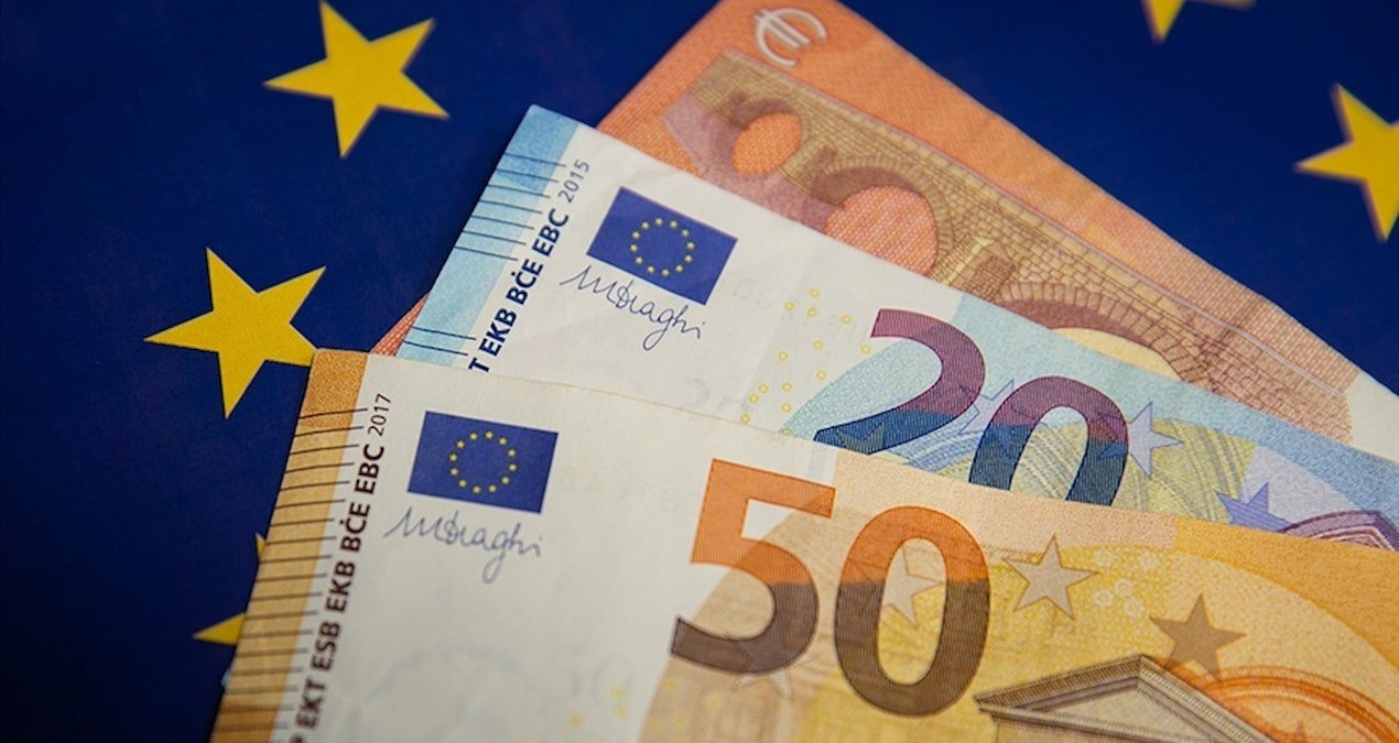 AB'nin dış ticaret dengesi ikinci çeyrekte 21,8 milyar euro açık verdi