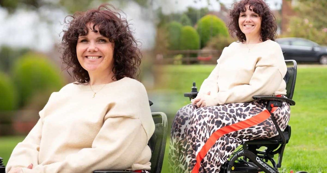 Belirtilerini yorgunluğa bağladı: Sarah Lewis FND teşhisi sonrası tekerlekli sandalye kullanıyor