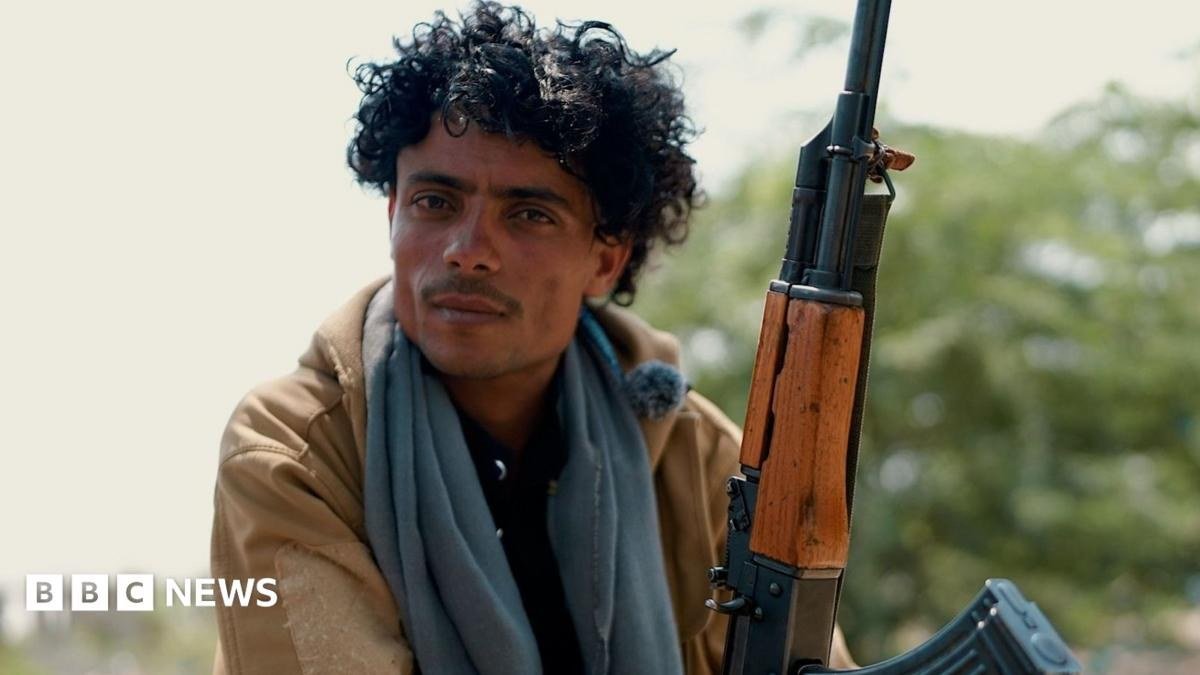 Clashes Intensify Near Yemen's Taiz Following Houthi Advances Along Red Sea Coast