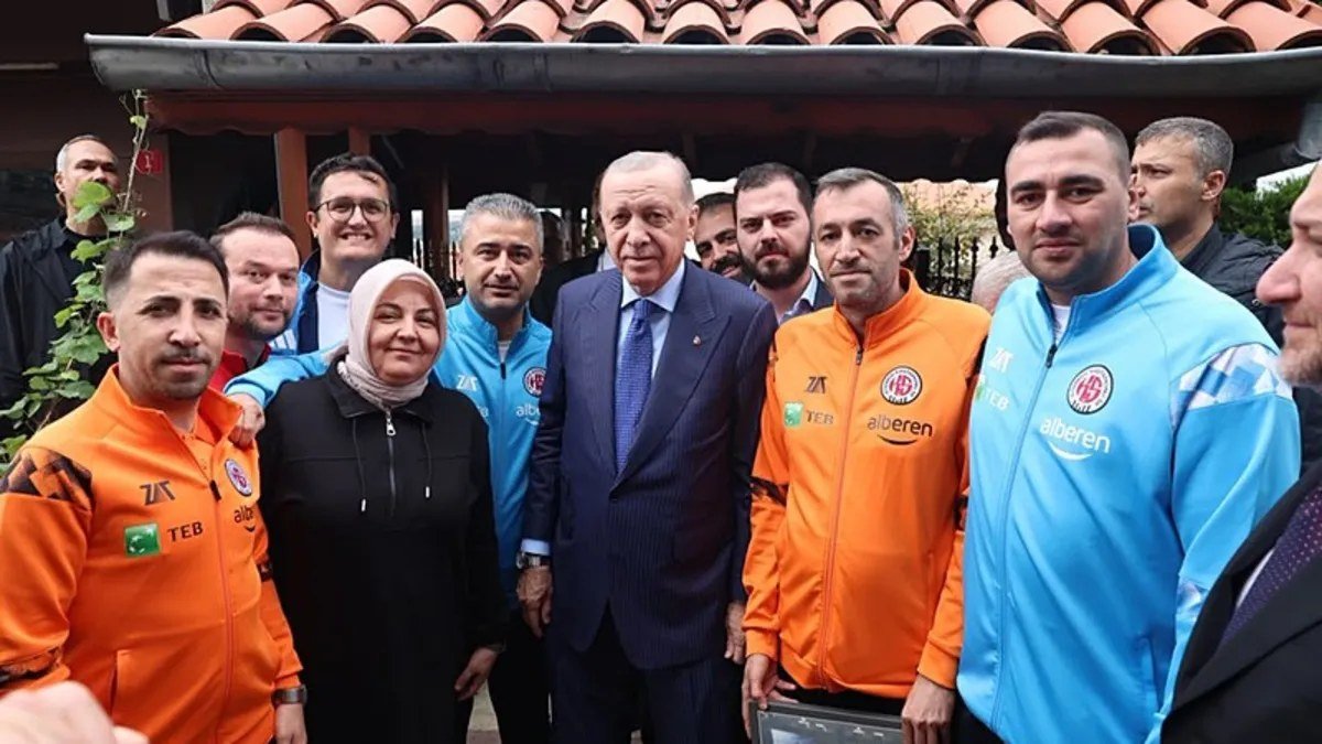 Cumhurbaşkanı Erdoğan, İstanbul Kastamonuspor yönetimini kabul etti
