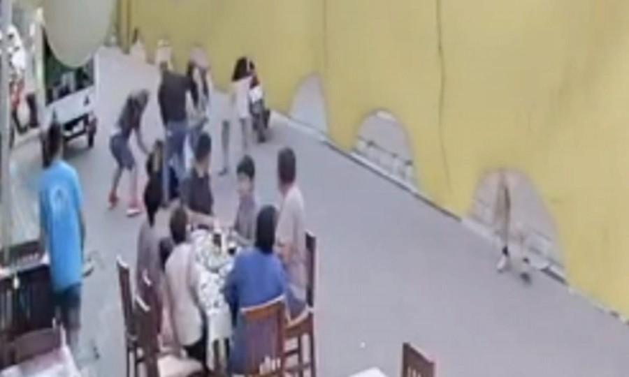 Restoranı ringe çevirdiler! Öldüresiye dövdüler