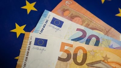 AB'nin dış ticaret dengesi ikinci çeyrekte 21,8 milyar euro açık verdi