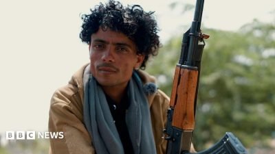 Clashes Intensify Near Yemen's Taiz Following Houthi Advances Along Red Sea Coast