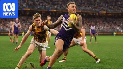 Fremantle Faces Hawthorn at Perth Stadium in AFL Qualifying Final