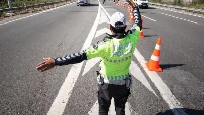 İstanbul’da Vatan Caddesi trafiğe kapatıldı: Alternatif güzergâhlar açıklandı