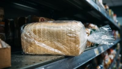 Paketli ekmeklerde “tehlike” iddiası: Etikette hangi bilgilere bakılmalı?