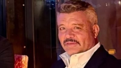 Sadettin Saran’ın kardeşleriyle yemek karesi: Yeni imajı dikkat çekti